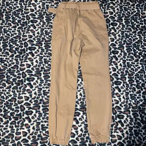 hollister ultra high rise cargo skinny jogger pants thumbnail 4