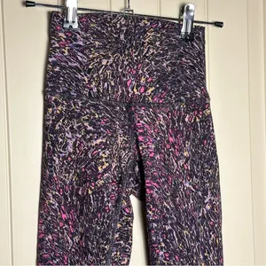 Lululemon Invigorate High-Rise Tight Legging 25” Topography size 0 EUC $128 thumbnail 3