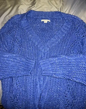 American Eagle v neck sweater thumbnail 3