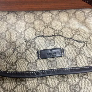 Vintage Gucci GG Supreme Monogram Small Crossbody Flap Bag thumbnail 5