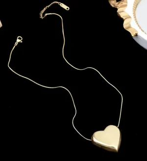 Heart Pendant Necklace Gold thumbnail 1