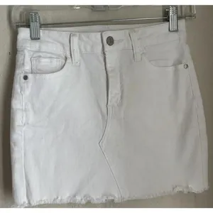 Celebrity Pink white‎ denim mini skirt thumbnail 2