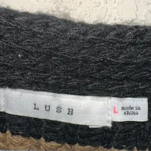 Lush Clothing Striped Cropped Cardigan Large Chunky Knit Tan Black‎ Button Boho Cozy thumbnail 4
