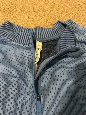 Lululemon Athletica Blue Patterned Half-Zip Top thumbnail 2