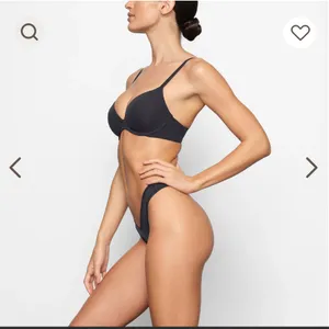 NWT SKIMS Fits Everybody T-Shirt Bra Sz‎ Onyx Sz 40DD thumbnail 2