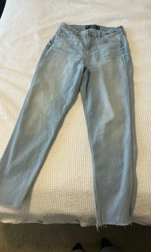 Hollister Light wash  jeans thumbnail 1