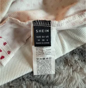 Shein Sleep Shorts White with Red Hearts M thumbnail 3