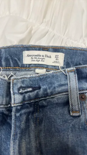 Abercrombie Jeans Ultra High-Rise 90s Straight thumbnail 4