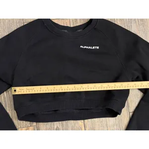 Alphalete Black Cropped Oversized Crew Neck Sweatshirt Logo Pullover‎ Size Small thumbnail 4