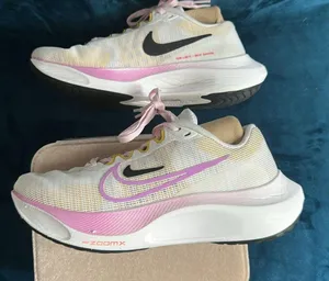 USED NIKE RUNNING SZ 6.5 thumbnail 3