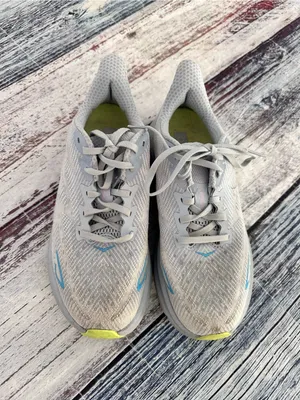 HOKA Clifton 9 Women's Light Blue Running Shoes with Pink Logo thumbnail 2