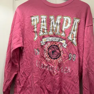 Hollister Tampa crew neck thumbnail 1