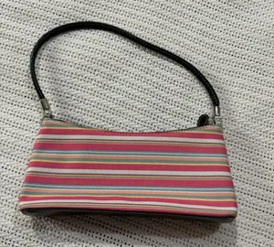 Kate Spade New York – Shoulder Bag Stylish handbag with a vibrant striped print. thumbnail 3