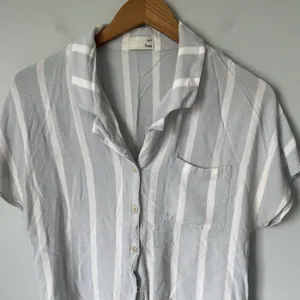 Wilfred Free Button Up Crop Blouse Top Light Blue White Stripes Size Small thumbnail 5