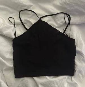 H&M Black Top Crop Divided black thumbnail 1