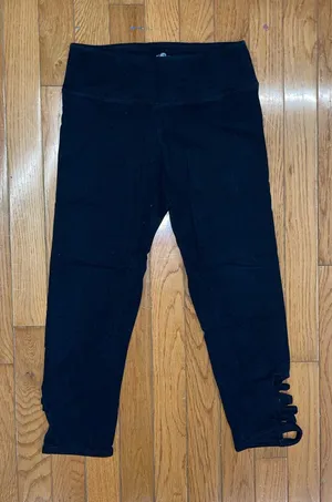 Black Capris Leggings thumbnail 1