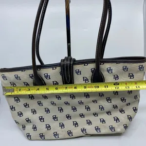 DOONEY & BOURKE White Medium Shoulder Bag thumbnail 4
