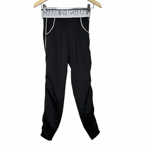 Gymshark Recess Joggers Womens XS Black White Piping Pockets Stretch GLBT5105 thumbnail 5