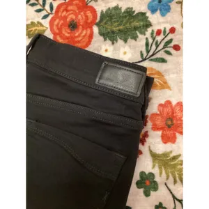 Express Black‎ Mid Rise Stretch Distressed Skinny Legging Jeans Size 6 thumbnail 5