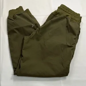 ZYIA Green Elastic Waist Joggers with Cuffed Ankles thumbnail 3