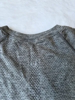 Women’s Lululemon Swiftly Tech Long Sleeve 2.0 thumbnail 7