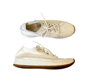 J Slides Women Sport White Knit Lace Up Sneakers Size 8M Gum Sole‎ Athleisure thumbnail 1