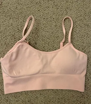 Light pink sports bra Size M thumbnail 1
