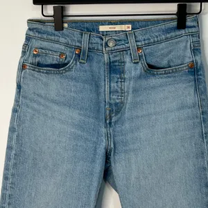 Levis Button Fly Wedgie Tapered Leg Denim Jeans Blue Light Wash Size 26‎ Retro thumbnail 3