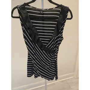 White House Black Market Top Small Womens S Striped Ruffle Wrap Sleeveless Y2K thumbnail 2