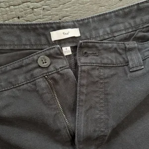 Women's TNA Aritzia Black Cargo Pant Supply Utility Baggy Fit Multi Pocketed thumbnail 3