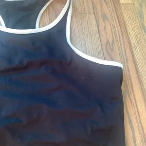 Fabletics sports bra black thumbnail 3