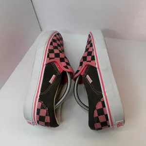 Vans Womens size 6.5 Vans Slip-On Checkerboard Skate Shoe Pink Black Grunge thumbnail 8