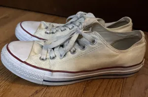 Converse Chuck Taylor All Star Low White Size 5 men 7 women Shoes Sneakers thumbnail 1