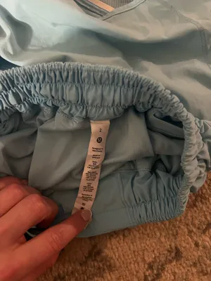 Hotty Hot Shorts 4" Lululemon icing blue thumbnail 4
