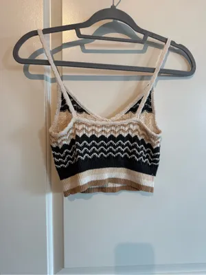American Eagle Neutral Chevron Knit Cropped Tank Size Small thumbnail 4