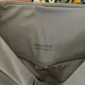 Fabletics Motion365 Grey Leggings thumbnail 2