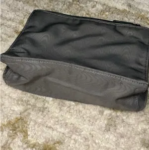 Gucci Makeup Bag thumbnail 6
