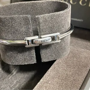 Auth Gucci 1900L Watch‎ Sapphire Crystal Silvertone Swiss Made Water Resistant thumbnail 5