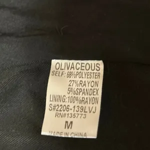 NEW Olivaceous Women's Black Sleeveless V-neck Button Crop Blazer Vest Top Sz M thumbnail 4