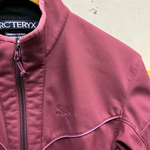 Arc'teryx Women's Bumbleberry Pink Full Zip Softshell Jacket Winter Large L Hike thumbnail 2
