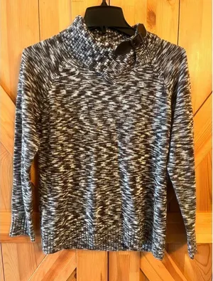 CG-l-CG Sweater, Women's Size Small Pullover, Long Sleeves (1531) thumbnail 1
