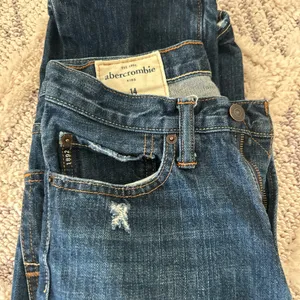 Blue Abercrombie Jeans thumbnail 5