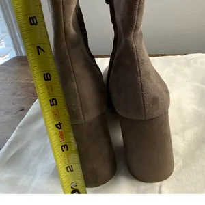 VINCE Highbury Booties in Pewter Gray Suede‎ size 7.5 thumbnail 7
