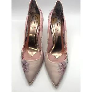 Ted Baker London Pink Floral Satin Pointed Toe Pumps Rose Gold Accents Size 41 thumbnail 3