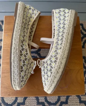 Madden Girl Summer Daisy Floral Lace Mesh Mary Jane Espadrille Flats Shoes~9 thumbnail 2