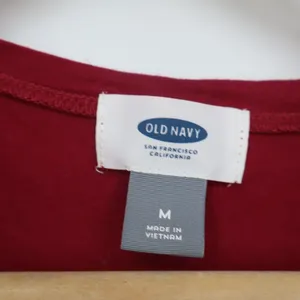 Old Navy T Shirt Women Medium Maroon Ruffled Hem Round Neck Long Sleeve Pullover thumbnail 3