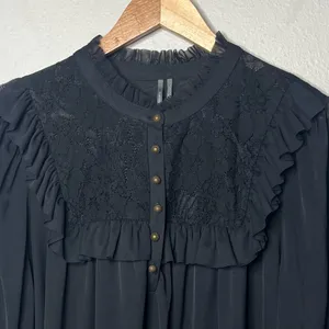 Anthropologie Black Victorian Lace Ruffle Trim Peasant Blouse Size XL Whimsigoth thumbnail 4