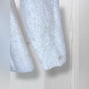 WYE OAKS Women’s Cozy White Button Up Knit Cardigan thumbnail 5
