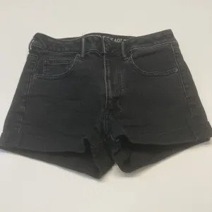 American Eagle Super Hi-Rise Shortie Women 2 Black‎ Super Super Stretch Denim thumbnail 3