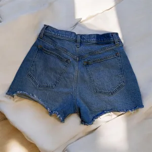Abercrombie Curve Love 90s Relaxed Cutoff Shorts - Size 27 / 4 thumbnail 4